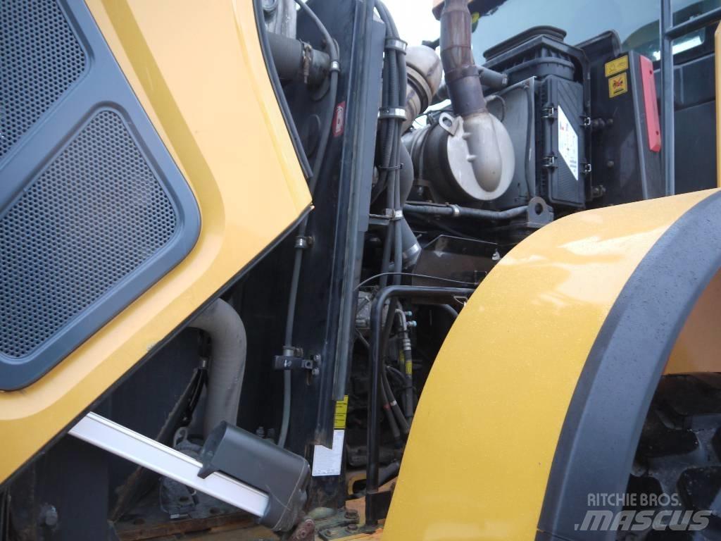 Hyundai HL 955 Iekrāvēji uz riteņiem