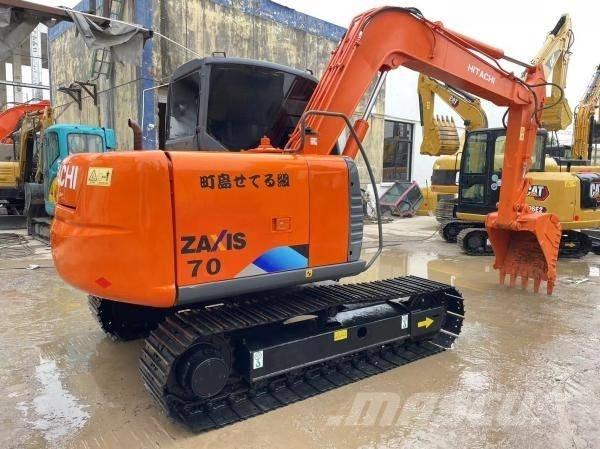 Hitachi Zaxis 70 Kāpurķēžu ekskavatori
