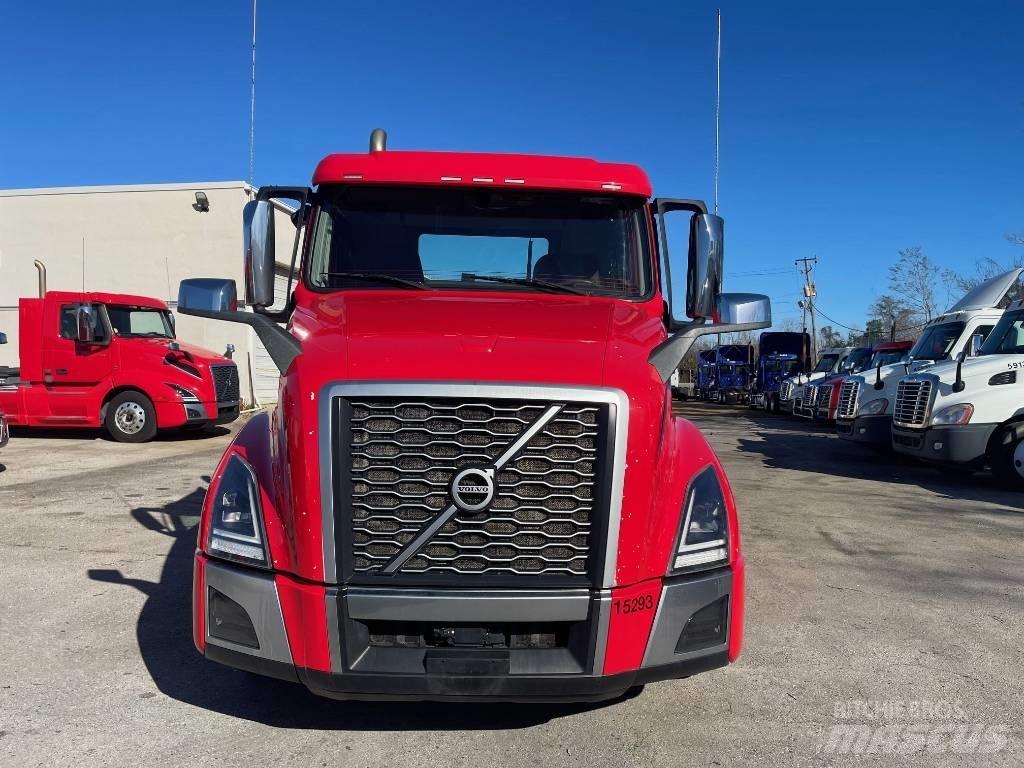 Volvo VNL64T300 Vilcēji