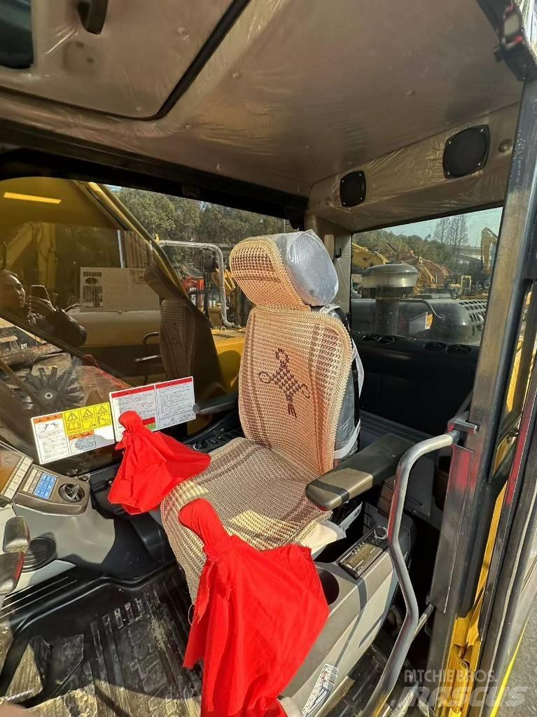 Komatsu PC 200 Kāpurķēžu ekskavatori