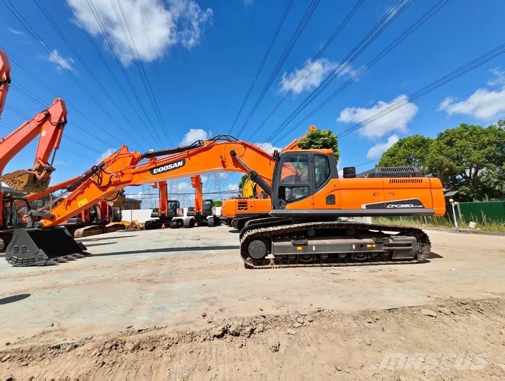 Doosan DX 380 LC Kāpurķēžu ekskavatori