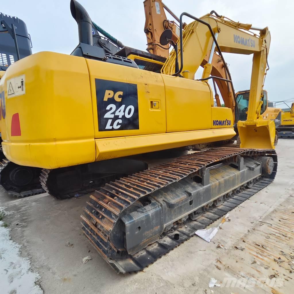 Komatsu PC 240-8 Kāpurķēžu ekskavatori