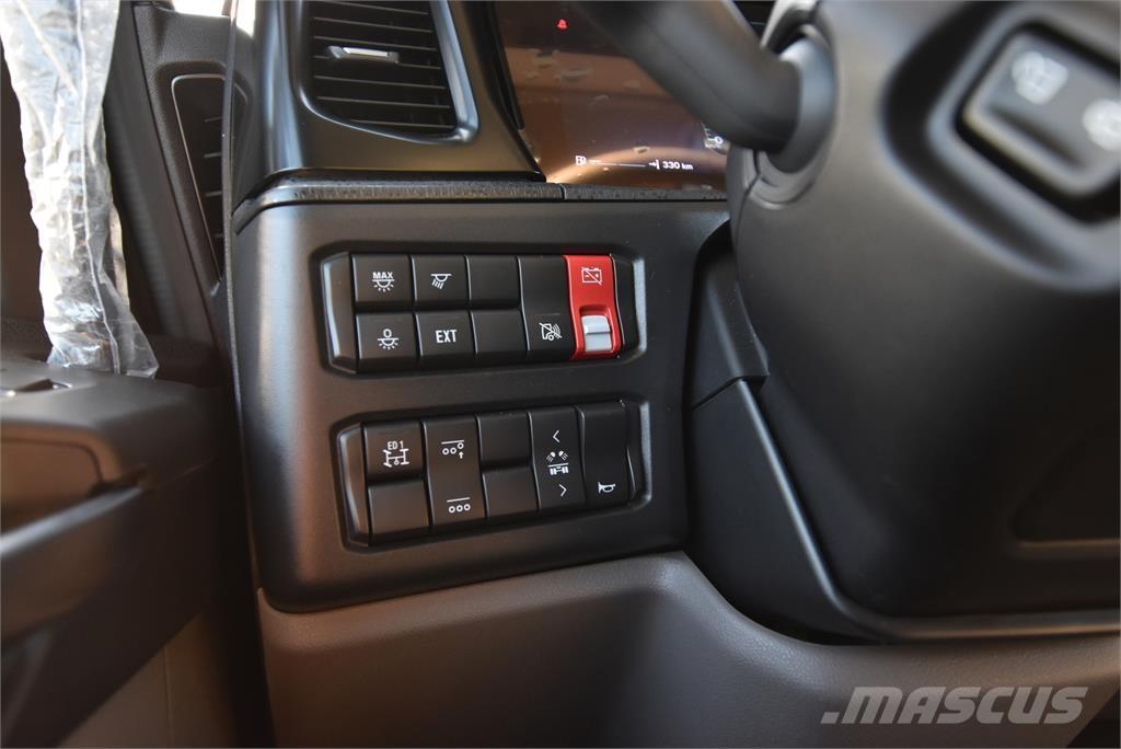 Scania R590 8X4 Šasija ar kabīni