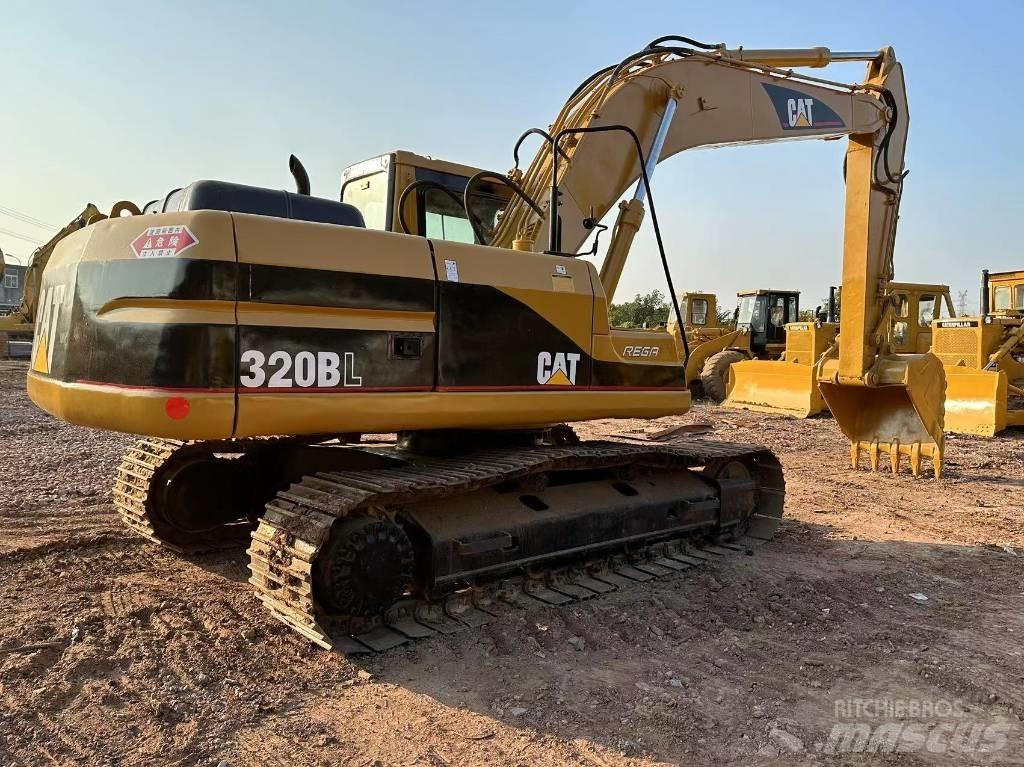 CAT 320 B L Kāpurķēžu ekskavatori