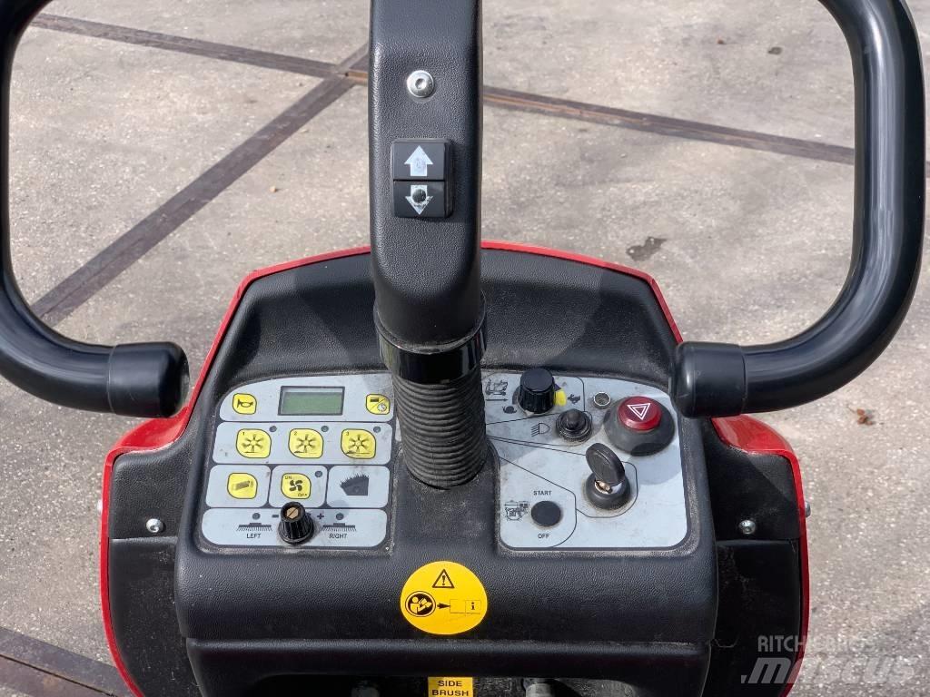  Sweep 1050E Ielu tīrīšanas mašīnas
