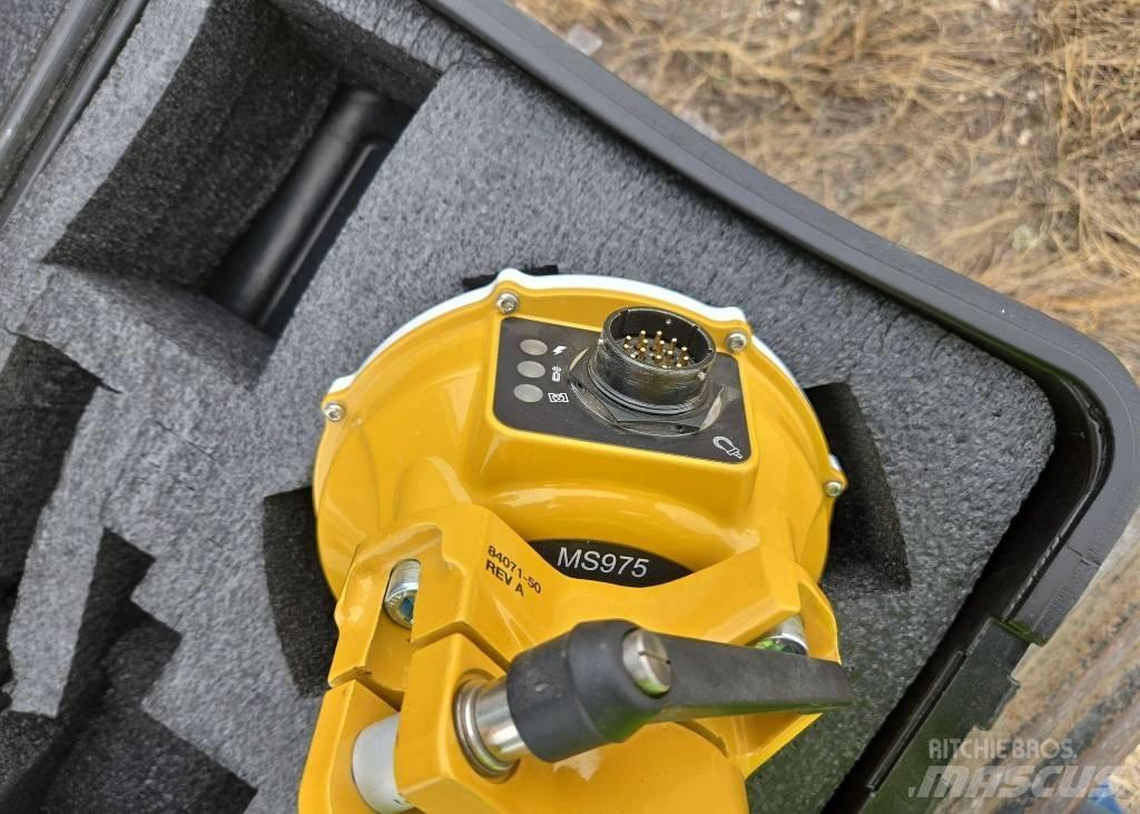 CAT 330 Kāpurķēžu ekskavatori