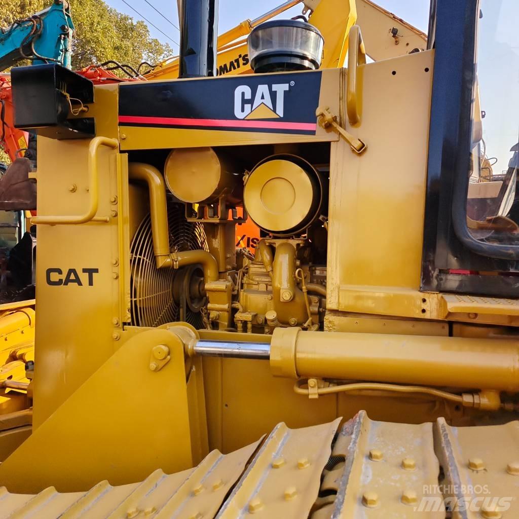 CAT D 6 M Kāpurķēžu buldozeri