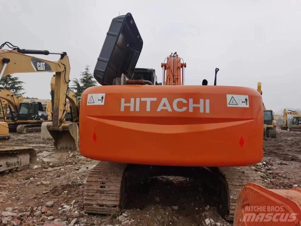Hitachi ZX 250 Kāpurķēžu ekskavatori