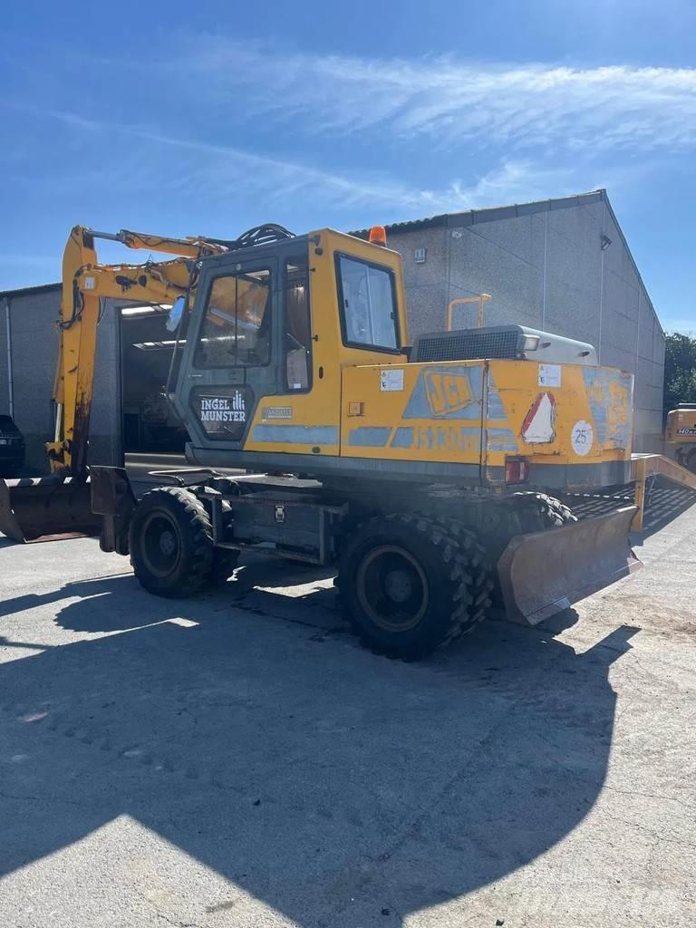 JCB JS130W Ekskavatori uz riteņiem