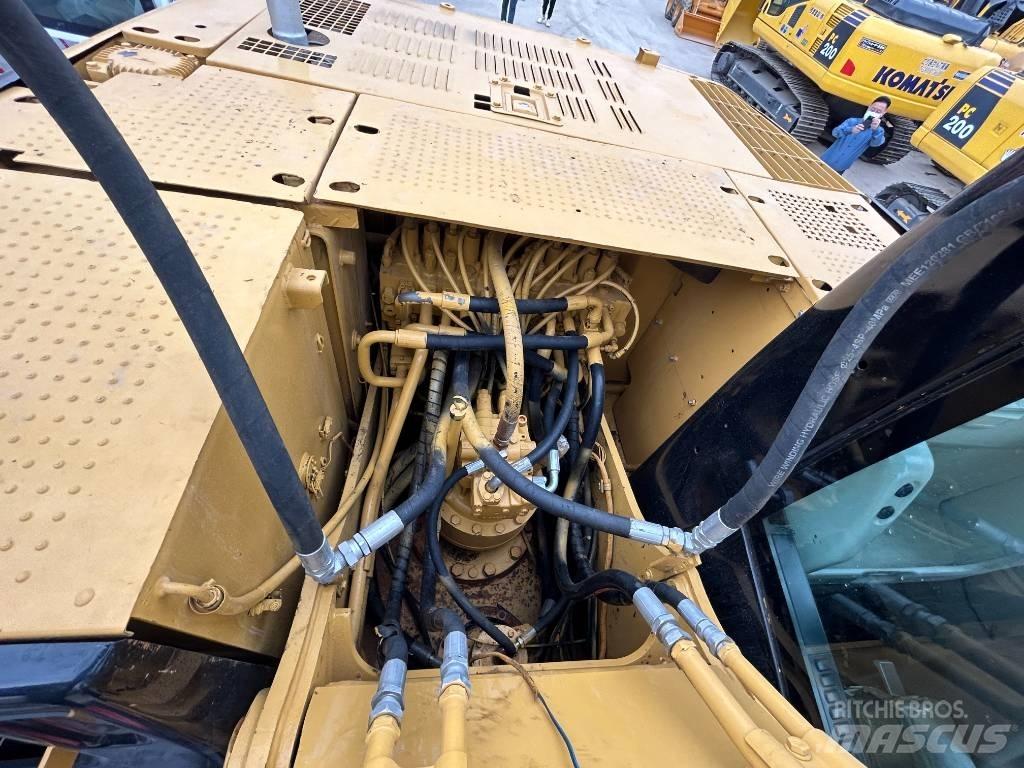 CAT 320C Kāpurķēžu ekskavatori