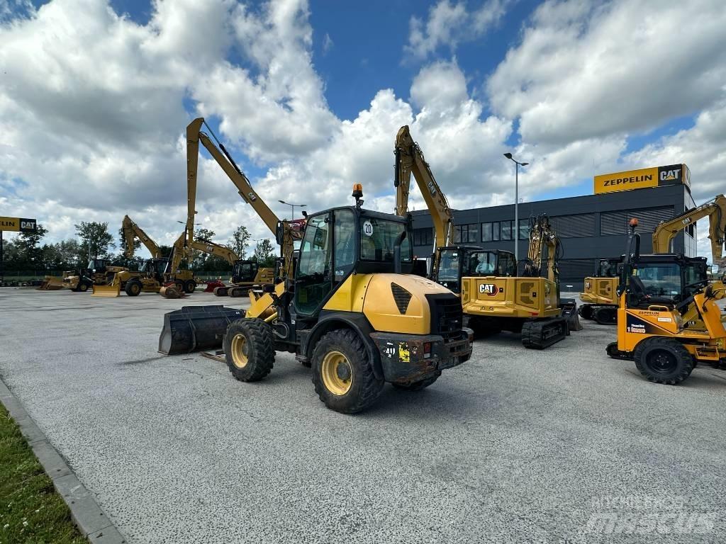 Komatsu WA 80 Iekrāvēji uz riteņiem