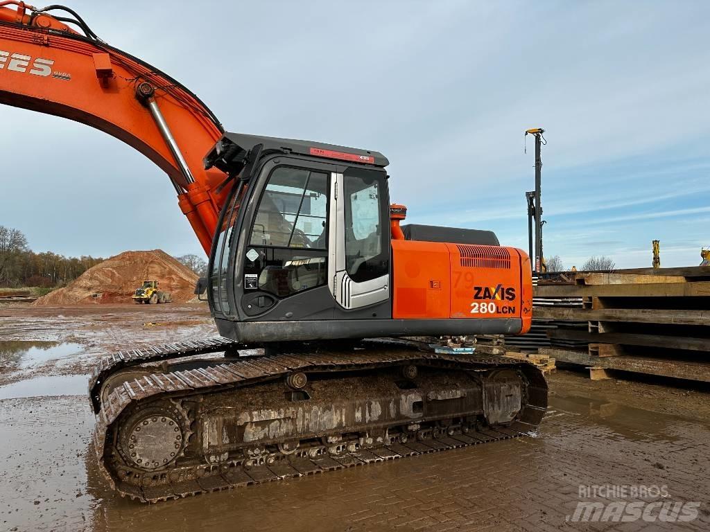 Hitachi ZX 280 LC N Kāpurķēžu ekskavatori