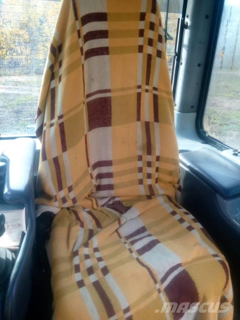 Komatsu D 61 PX-15 Kāpurķēžu buldozeri