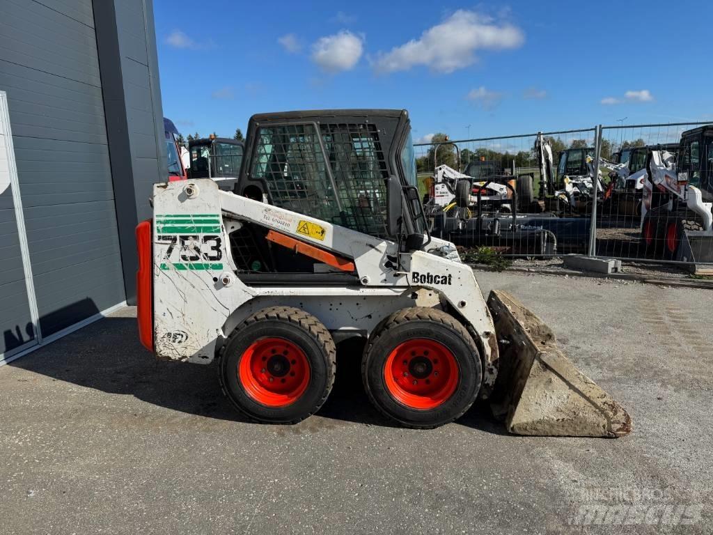 Bobcat 753 Iekrāvēji uz riteņiem