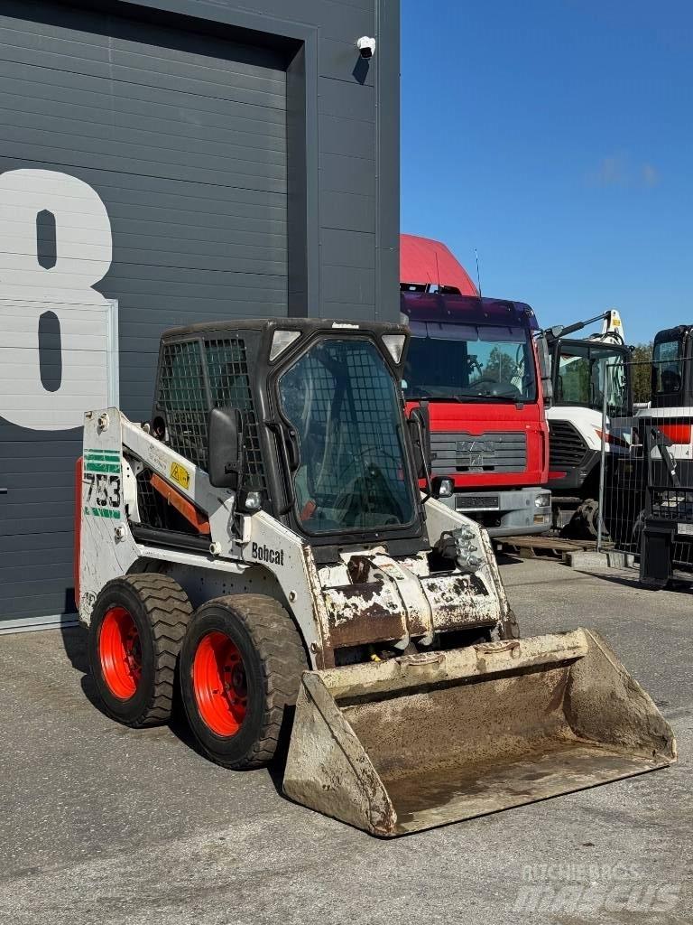 Bobcat 753 Iekrāvēji uz riteņiem