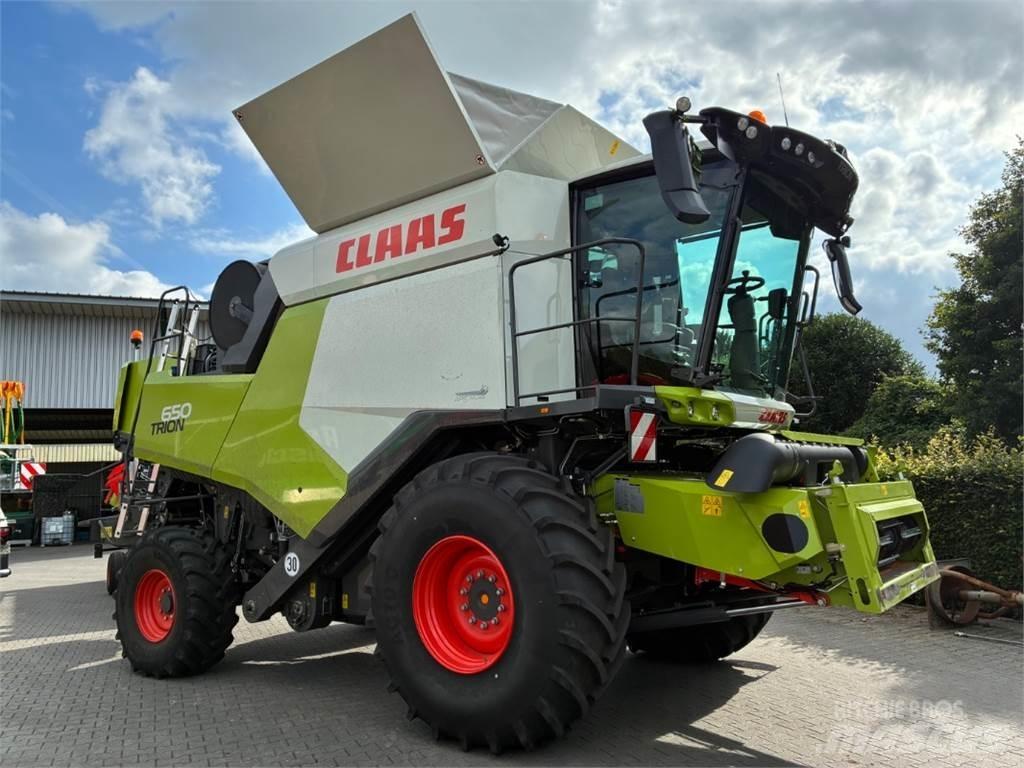 CLAAS Trion 650 Ražas novākšanas kombaini
