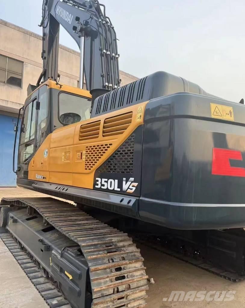 Hyundai 305LC Kāpurķēžu ekskavatori