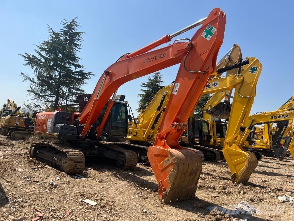Hitachi ZX 240-3 Kāpurķēžu ekskavatori