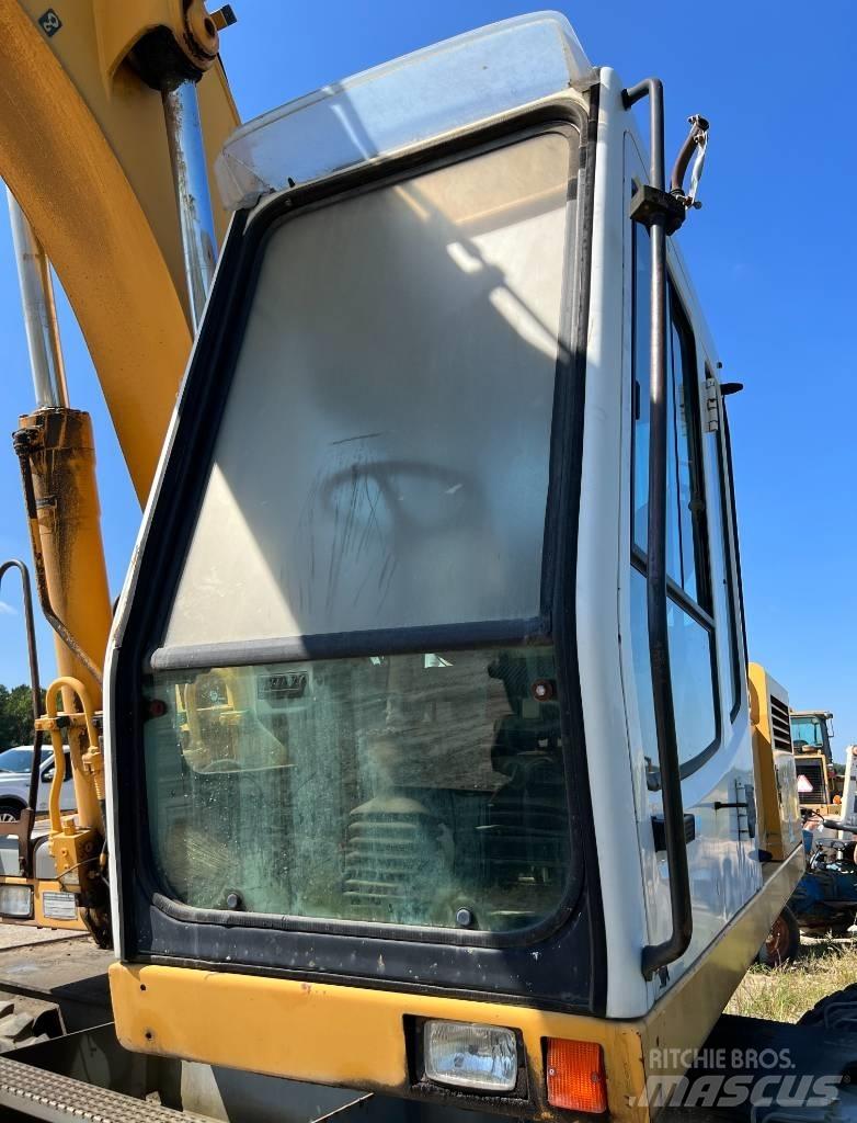 Liebherr A 904 Ekskavatori uz riteņiem