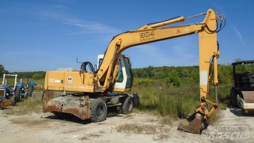 Liebherr A 904 Ekskavatori uz riteņiem