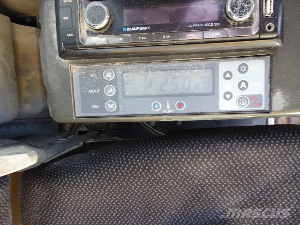 New Holland E235 Kāpurķēžu ekskavatori