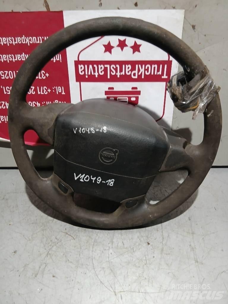 Volvo FH 13    20360936 Kabīnes un interjers