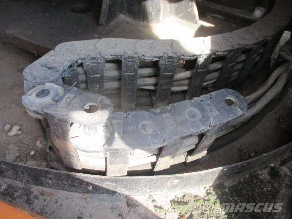 Manitou 100 VJR Vertikālie pacēlāji