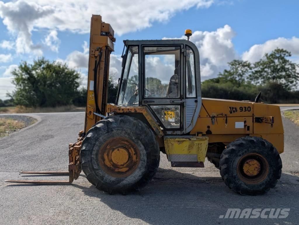 JCB 930 Apvidus autokrāvējs