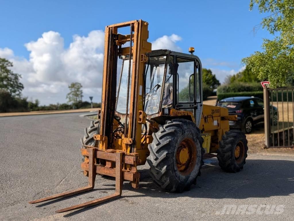 JCB 930 Apvidus autokrāvējs