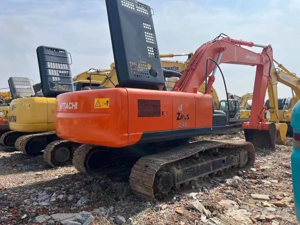 Hitachi Zaxis 240 Kāpurķēžu ekskavatori