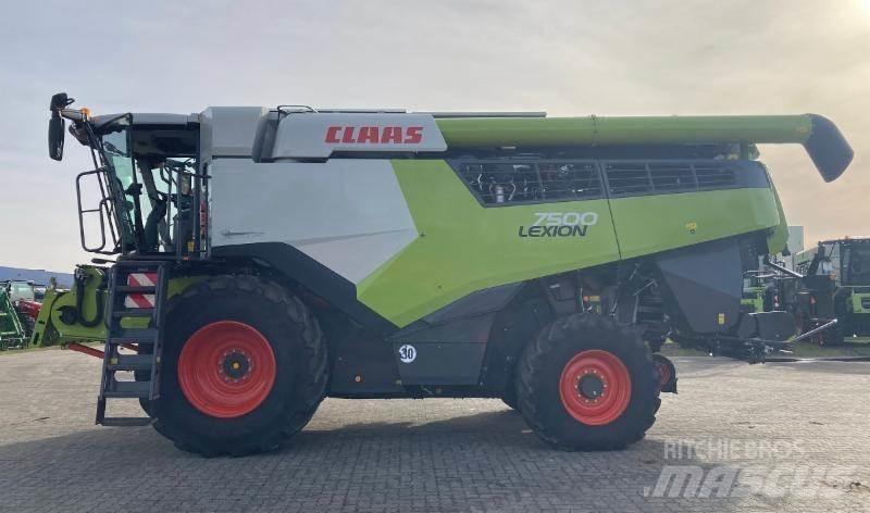 CLAAS LEXION 7500 Ražas novākšanas kombaini