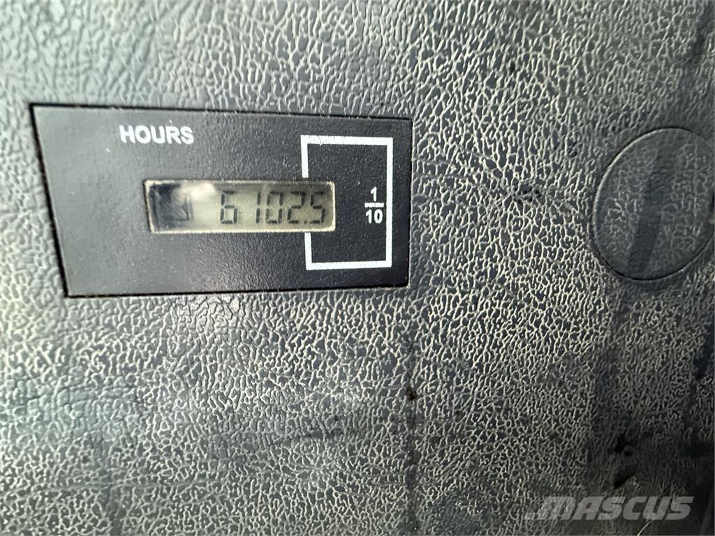 Hyundai HX140 HWC Kāpurķēžu ekskavatori