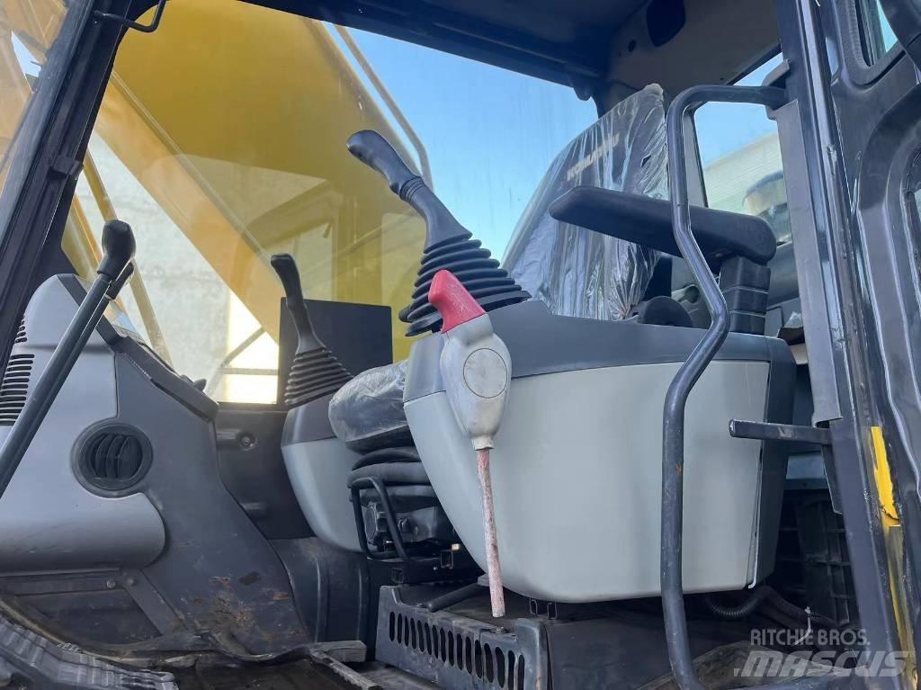 Komatsu pc220-8mo Kāpurķēžu ekskavatori