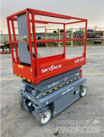 SkyJack SJ III 3219 Šķerveida pacēlāji