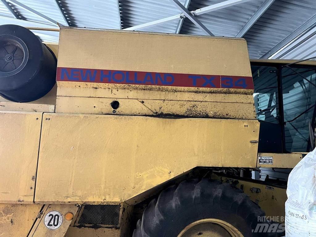 New Holland TX32 Ražas novākšanas kombaini