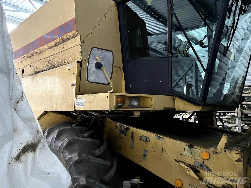 New Holland TX32 Ražas novākšanas kombaini