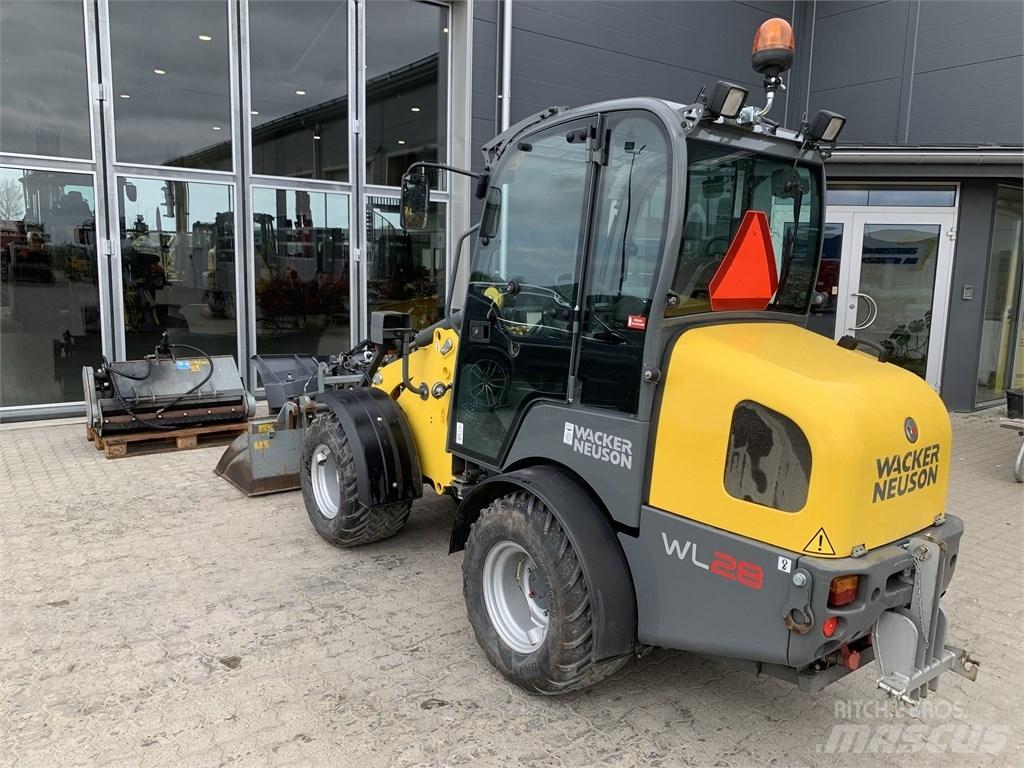 Wacker Neuson WL 28 Iekrāvēji uz riteņiem