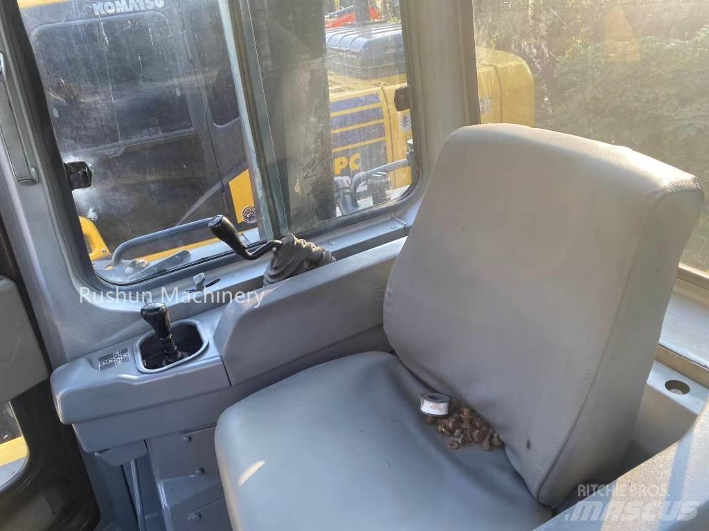 Komatsu D 155 Kāpurķēžu buldozeri