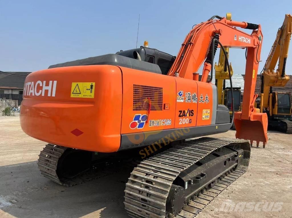 Hitachi ZX 210-3 G Kāpurķēžu ekskavatori