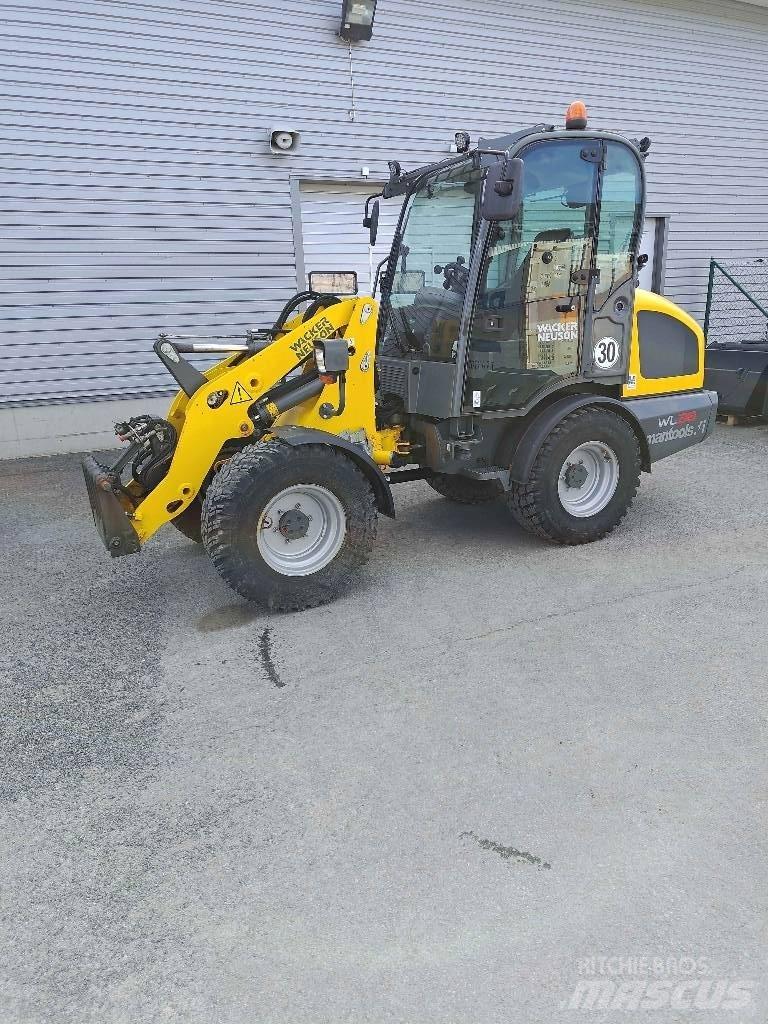 Wacker Neuson WL 38 Iekrāvēji uz riteņiem