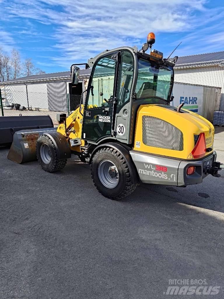 Wacker Neuson WL 38 Iekrāvēji uz riteņiem