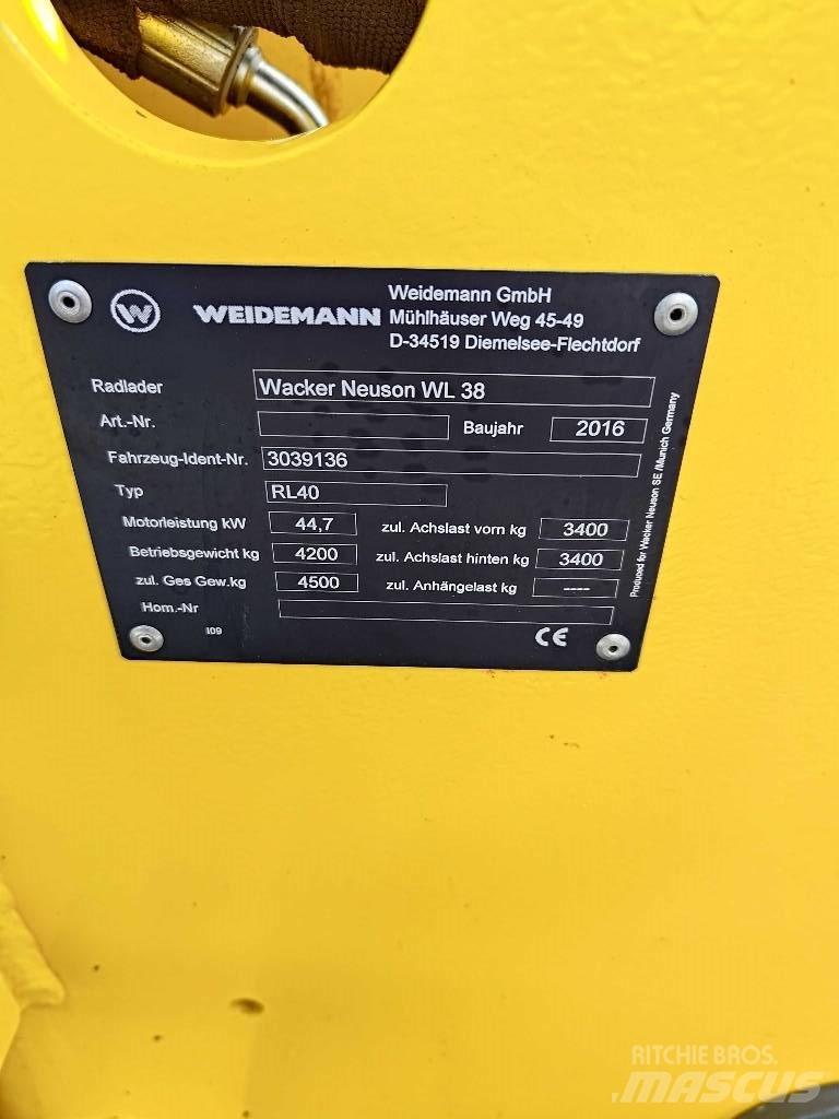 Wacker Neuson WL 38 Iekrāvēji uz riteņiem