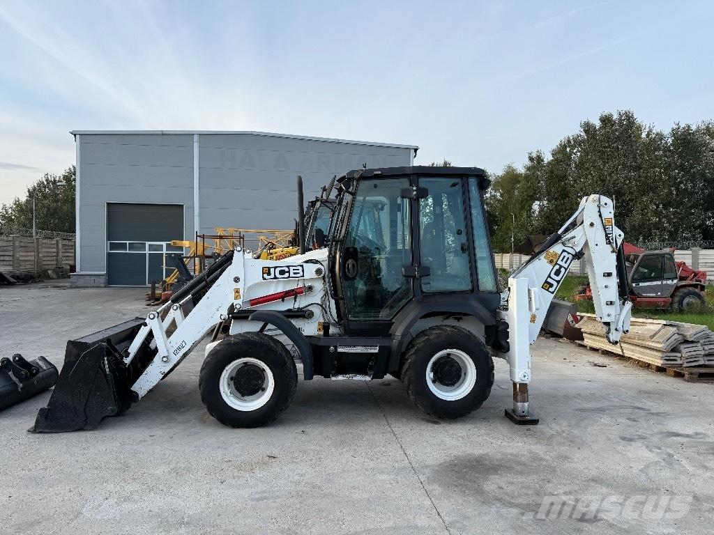 JCB 3 CX Ekskavatori-iekrāvēji