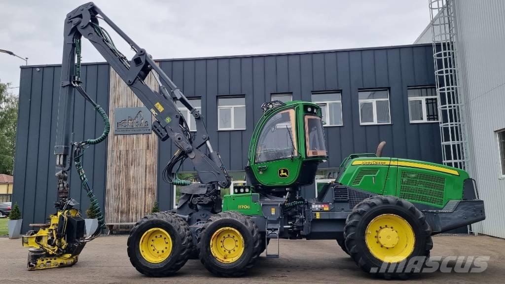 John Deere 1170 G Harvesteri