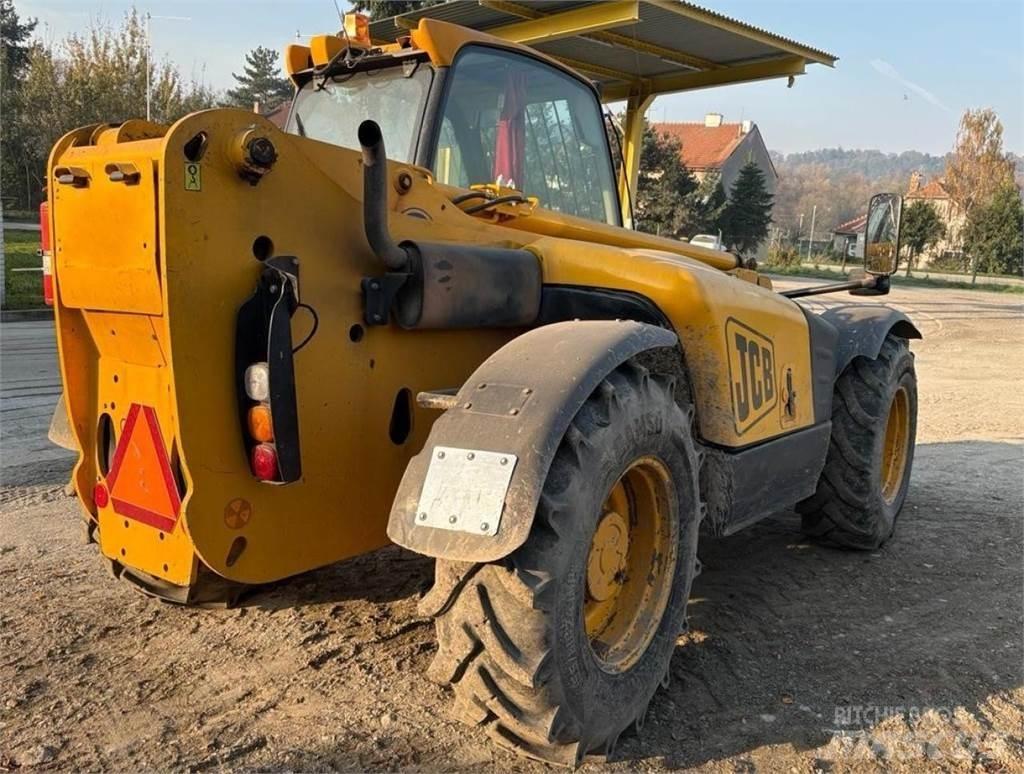 JCB 535-95 AGRI Lauksaimniecības pacēlāji