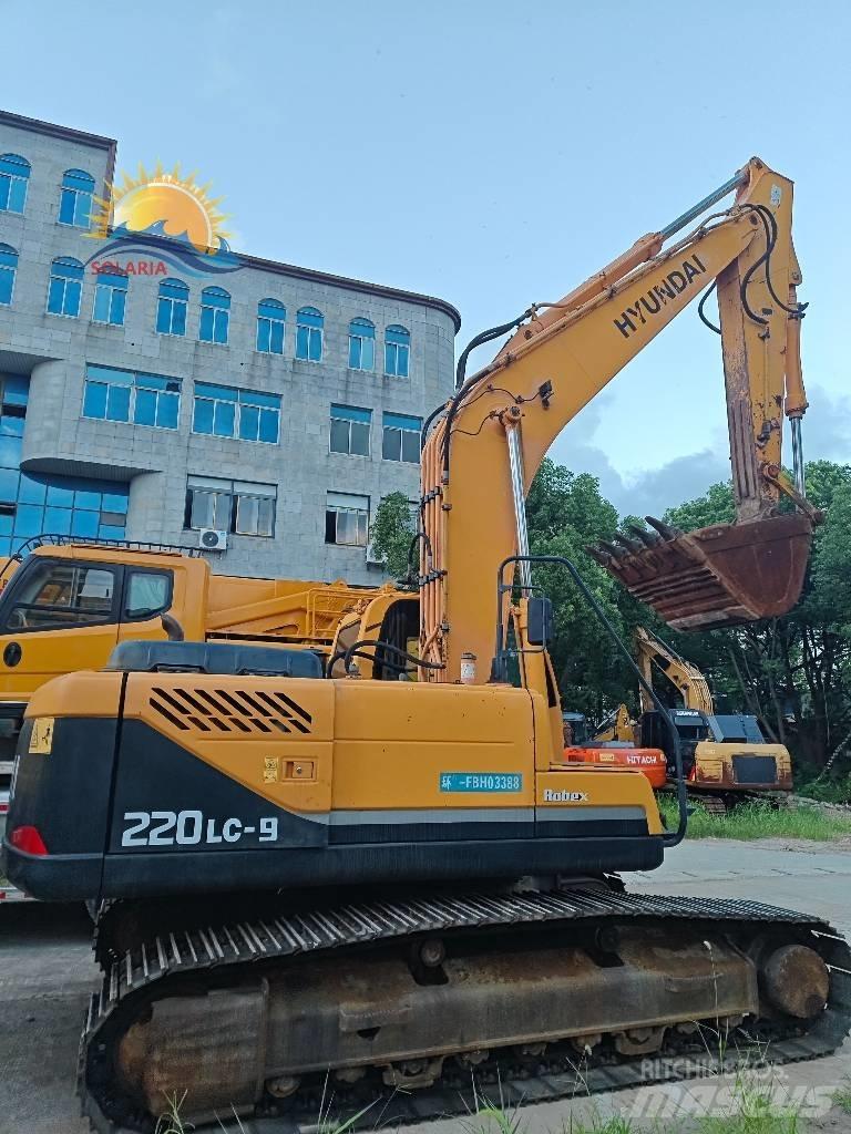 Hyundai R 220LC-9S Kāpurķēžu ekskavatori