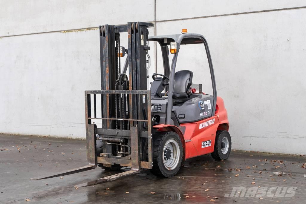 Manitou MI 30 D Tehnika ar dīzeļa dzinēju