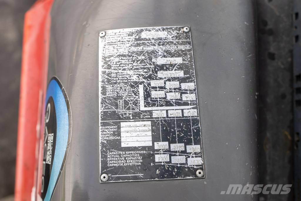 Manitou MI 30 D Tehnika ar dīzeļa dzinēju