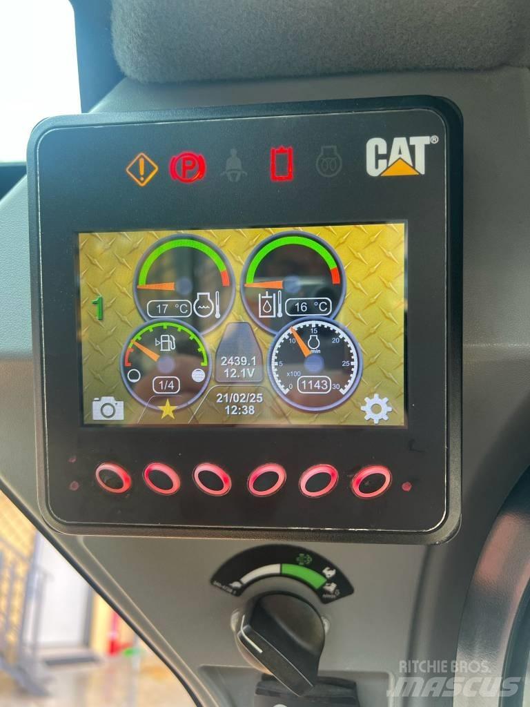 CAT 262 D Lietoti riteņu kompaktiekrāvēji