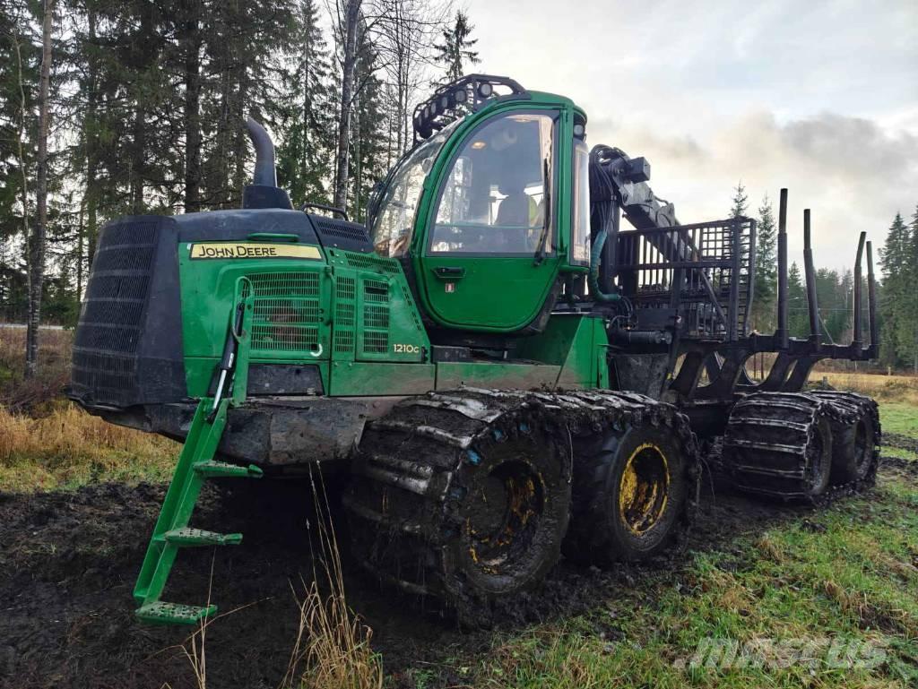 John Deere 1210 G Forvarderi